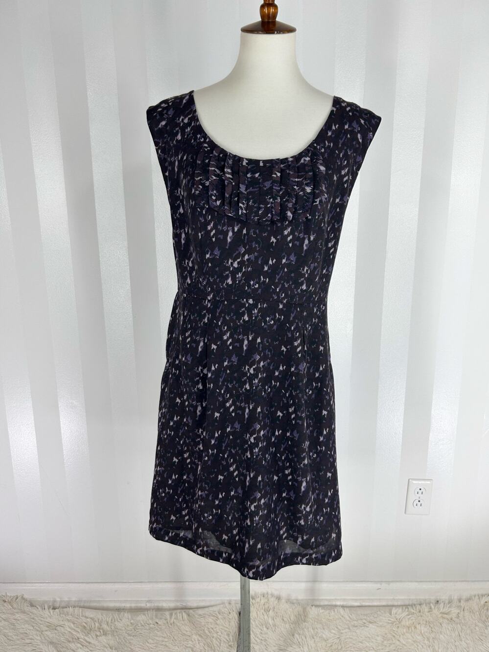 LOFT Plum Purple Abstract Print Pleated Neck Sheath Dress Sz 8